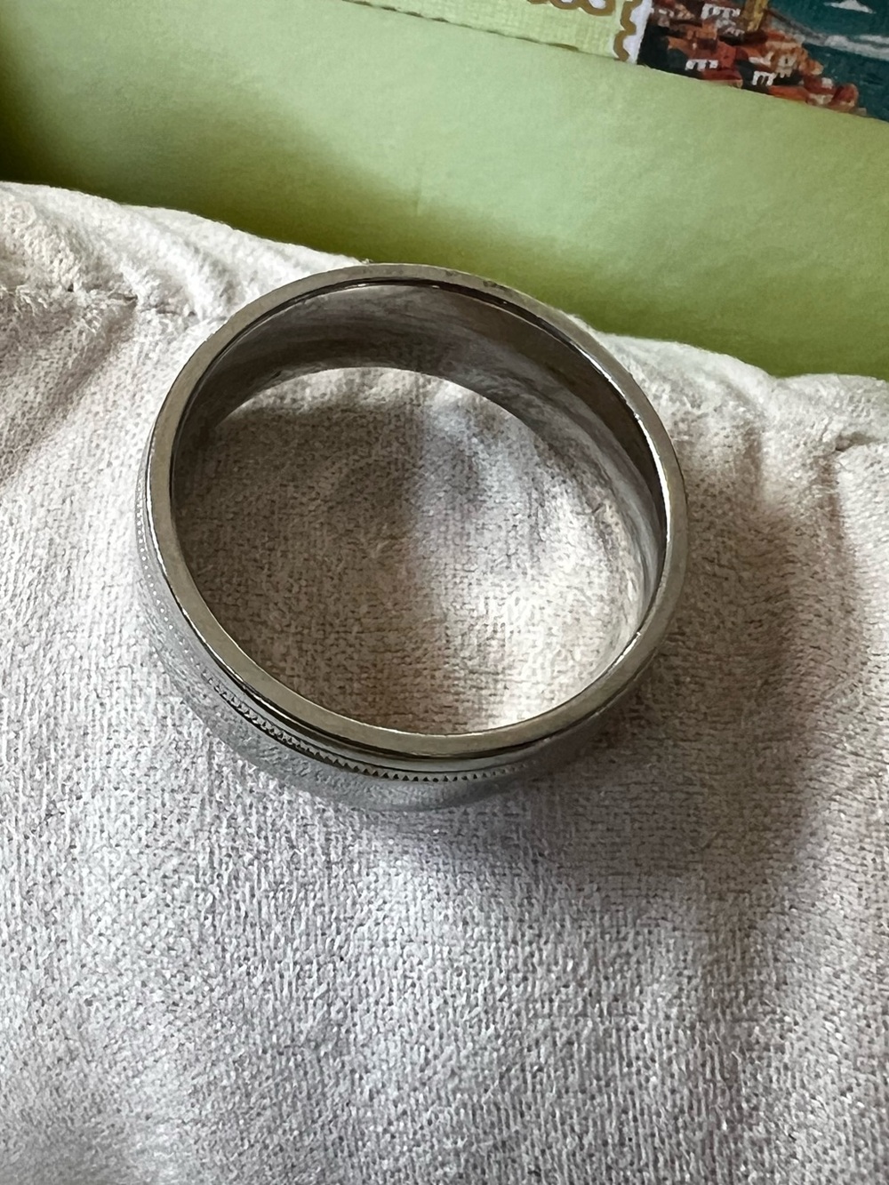 Mens Ring Size 10 Stainless Steel Polished Center Milgrain Edge Band #1004 - Picture 3 of 3